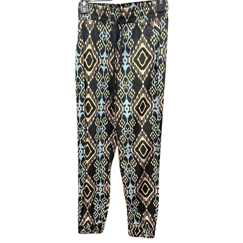 Never A Wallflower Geometric Pattern Pant NWT Size XS